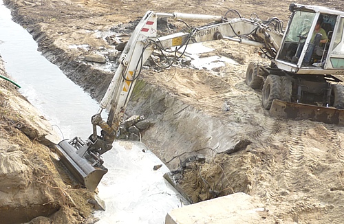 �p�let bont�s feladathoz ill� technol�gi�val, ak�r csendes beton roppant�ssl is