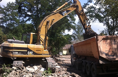 �p�let bont�s feladathoz ill� technol�gi�val, ak�r csendes beton roppant�ssl is