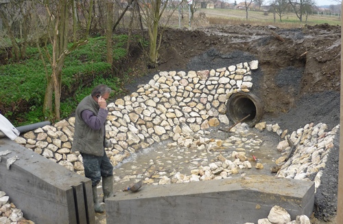 �p�let bont�s feladathoz ill� technol�gi�val, ak�r csendes beton roppant�ssl is